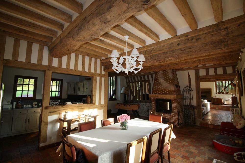 Maison Normande De Caractere A Colombages Saint-Hymer Экстерьер фото
